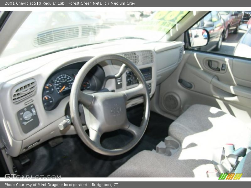 Forest Green Metallic / Medium Gray 2001 Chevrolet S10 Regular Cab