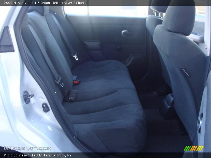 Brillant Silver / Charcoal 2009 Nissan Versa 1.6 Sedan