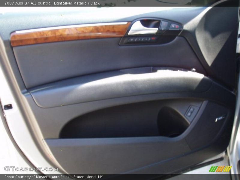 Light Silver Metallic / Black 2007 Audi Q7 4.2 quattro