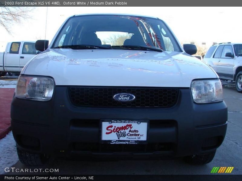 Oxford White / Medium Dark Pebble 2003 Ford Escape XLS V6 4WD