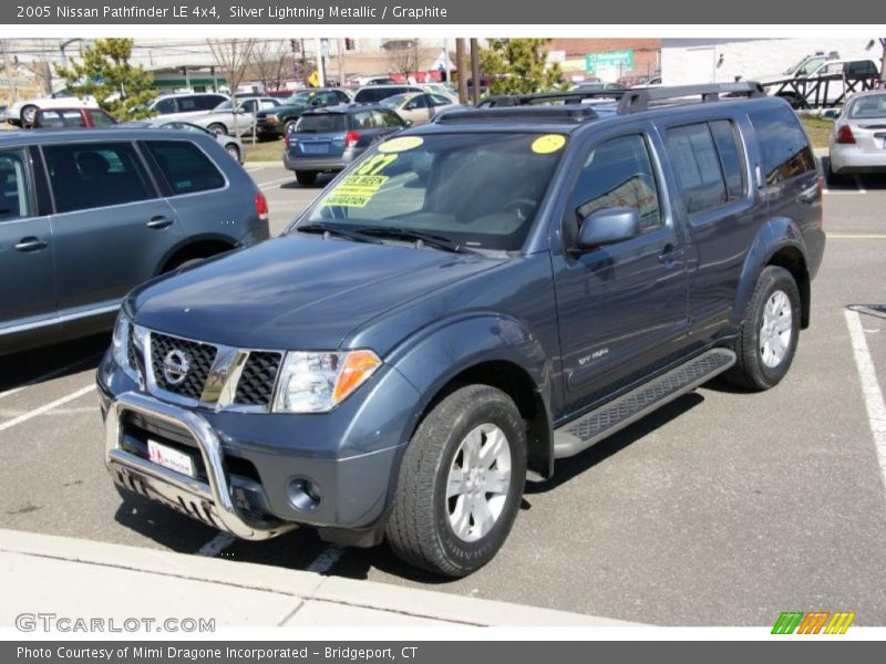 Silver Lightning Metallic / Graphite 2005 Nissan Pathfinder LE 4x4