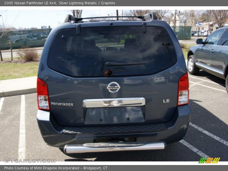 Silver Lightning Metallic / Graphite 2005 Nissan Pathfinder LE 4x4