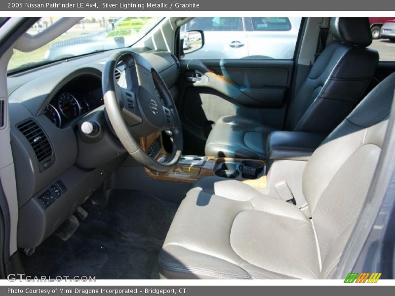 Silver Lightning Metallic / Graphite 2005 Nissan Pathfinder LE 4x4