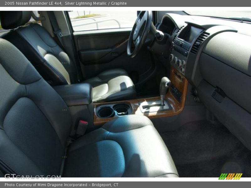 Silver Lightning Metallic / Graphite 2005 Nissan Pathfinder LE 4x4