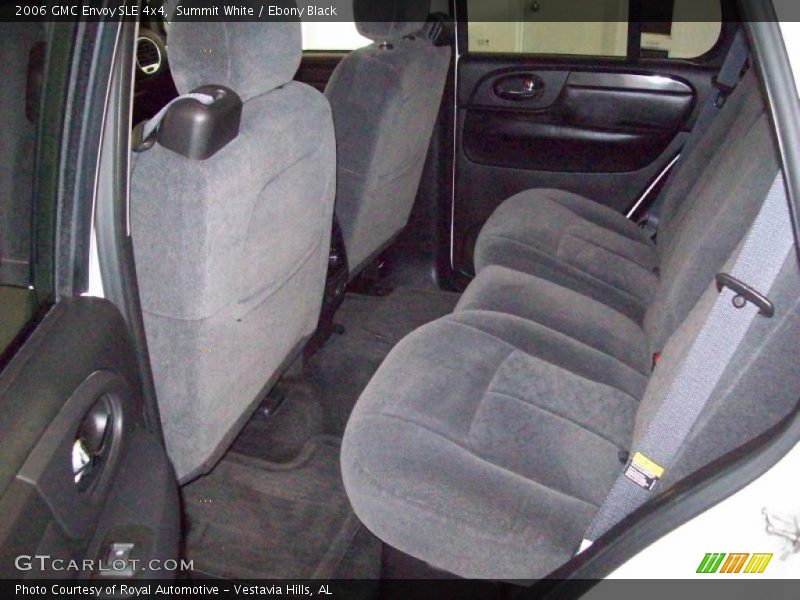 Summit White / Ebony Black 2006 GMC Envoy SLE 4x4