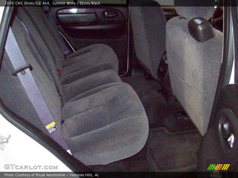 Summit White / Ebony Black 2006 GMC Envoy SLE 4x4