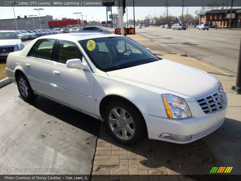 White Lightning / Cashmere 2007 Cadillac DTS Luxury