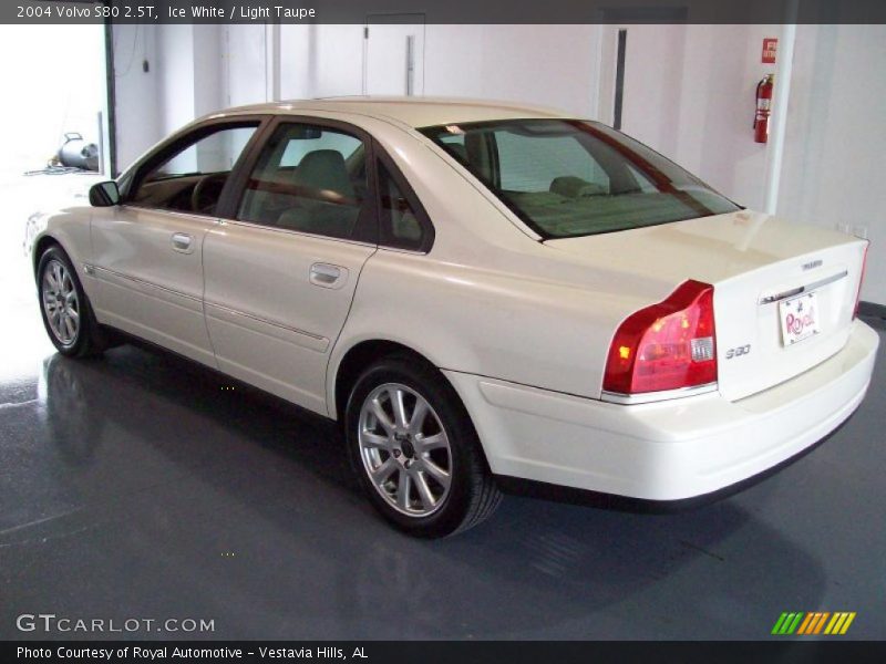 Ice White / Light Taupe 2004 Volvo S80 2.5T