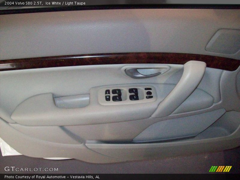 Ice White / Light Taupe 2004 Volvo S80 2.5T