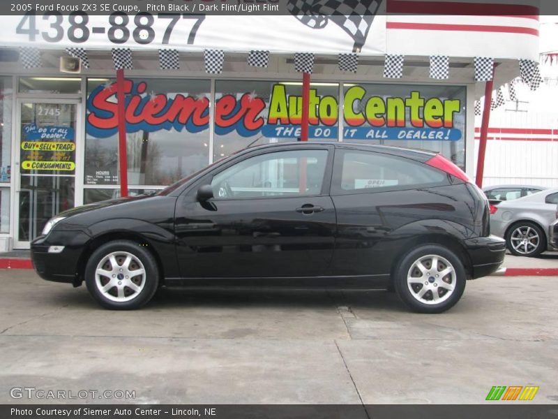 Pitch Black / Dark Flint/Light Flint 2005 Ford Focus ZX3 SE Coupe