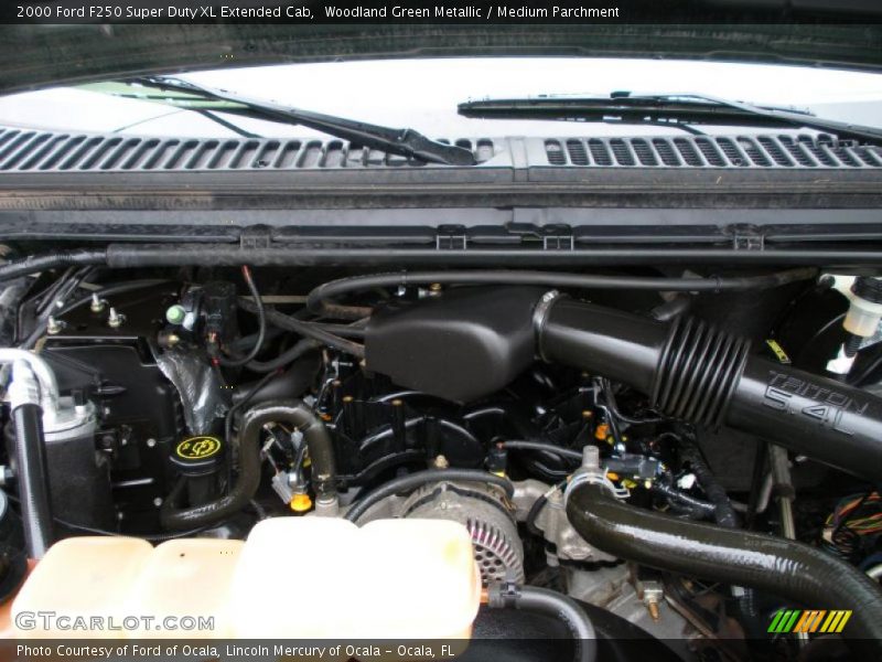 Woodland Green Metallic / Medium Parchment 2000 Ford F250 Super Duty XL Extended Cab