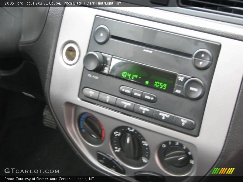 Pitch Black / Dark Flint/Light Flint 2005 Ford Focus ZX3 SE Coupe