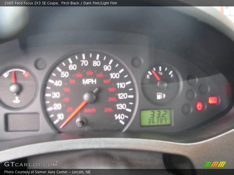 Pitch Black / Dark Flint/Light Flint 2005 Ford Focus ZX3 SE Coupe