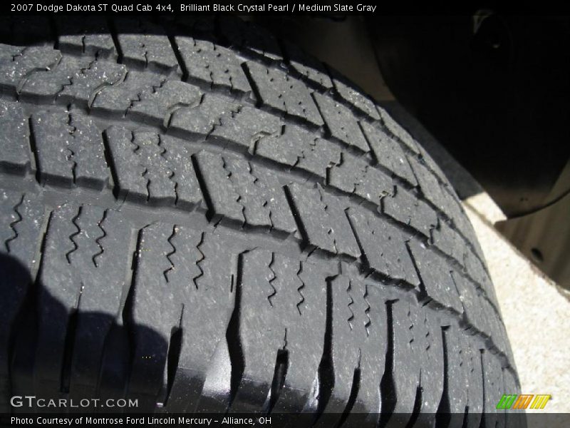 Brilliant Black Crystal Pearl / Medium Slate Gray 2007 Dodge Dakota ST Quad Cab 4x4