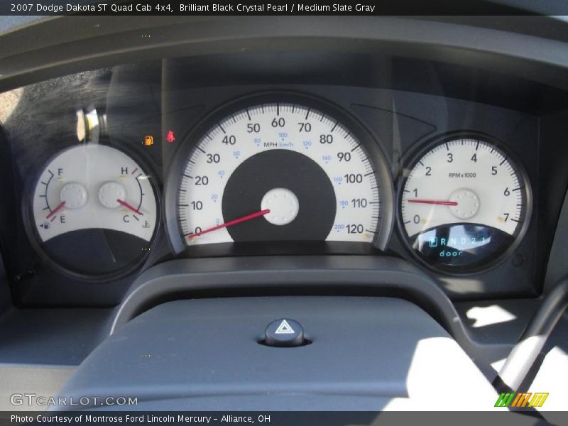 Brilliant Black Crystal Pearl / Medium Slate Gray 2007 Dodge Dakota ST Quad Cab 4x4