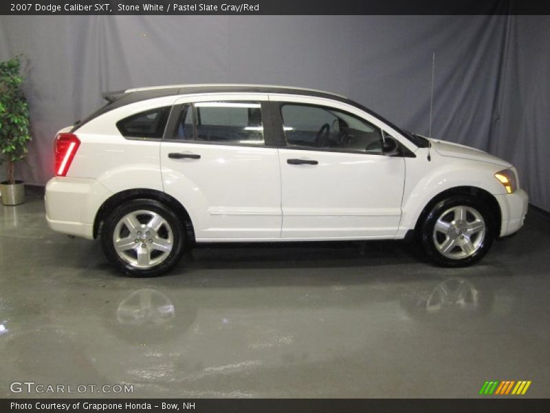 Stone White / Pastel Slate Gray/Red 2007 Dodge Caliber SXT