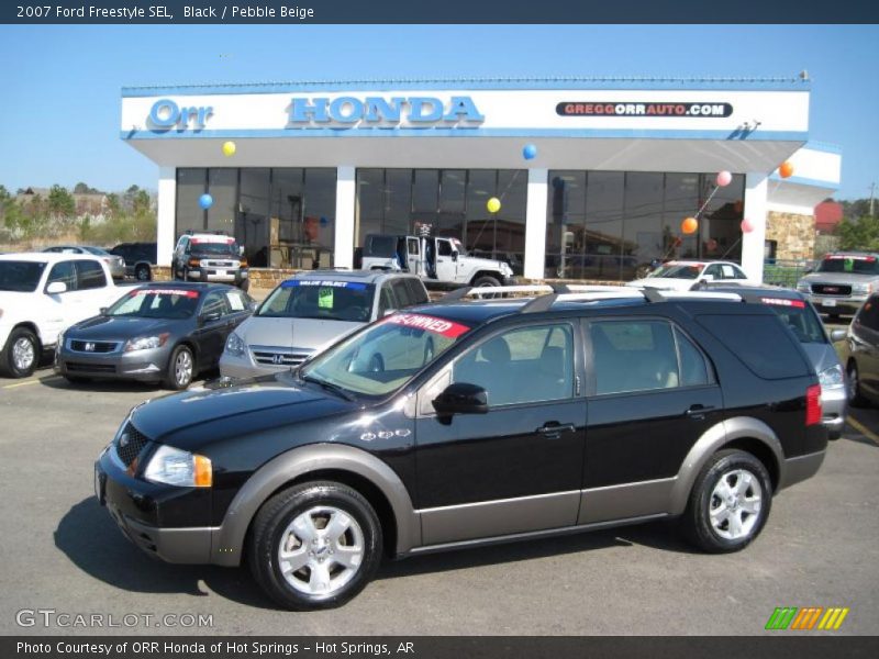 Black / Pebble Beige 2007 Ford Freestyle SEL
