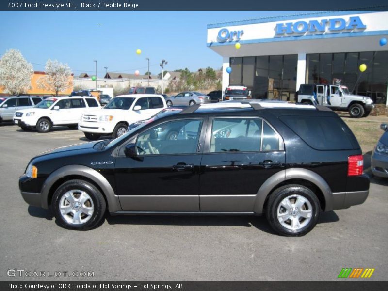 Black / Pebble Beige 2007 Ford Freestyle SEL