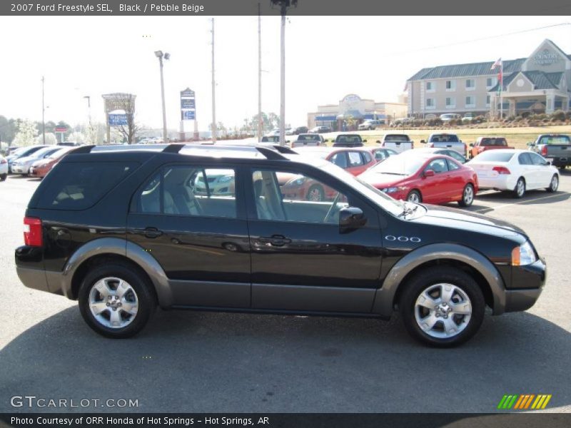 Black / Pebble Beige 2007 Ford Freestyle SEL