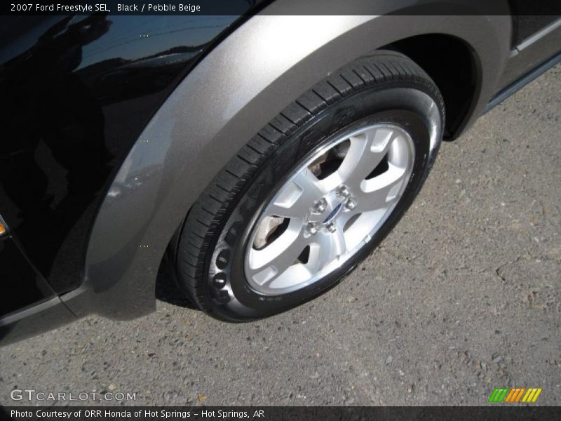 Black / Pebble Beige 2007 Ford Freestyle SEL