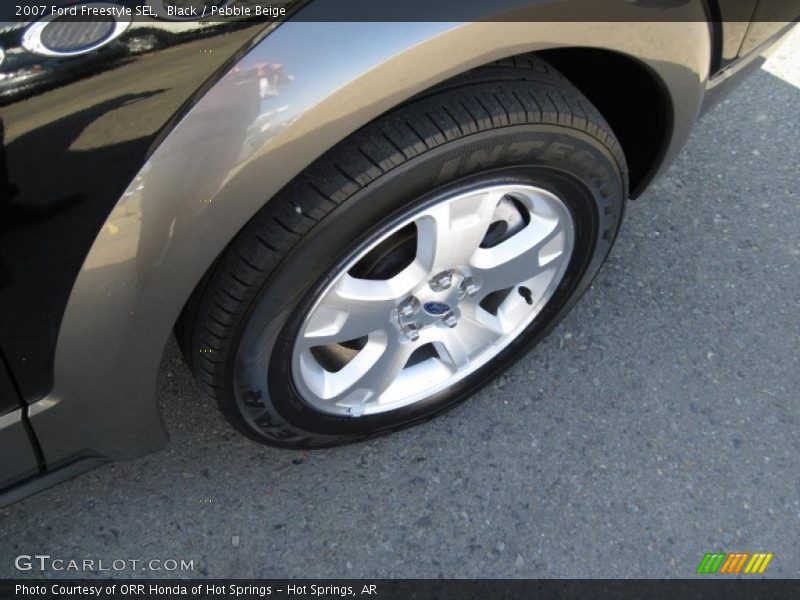 Black / Pebble Beige 2007 Ford Freestyle SEL