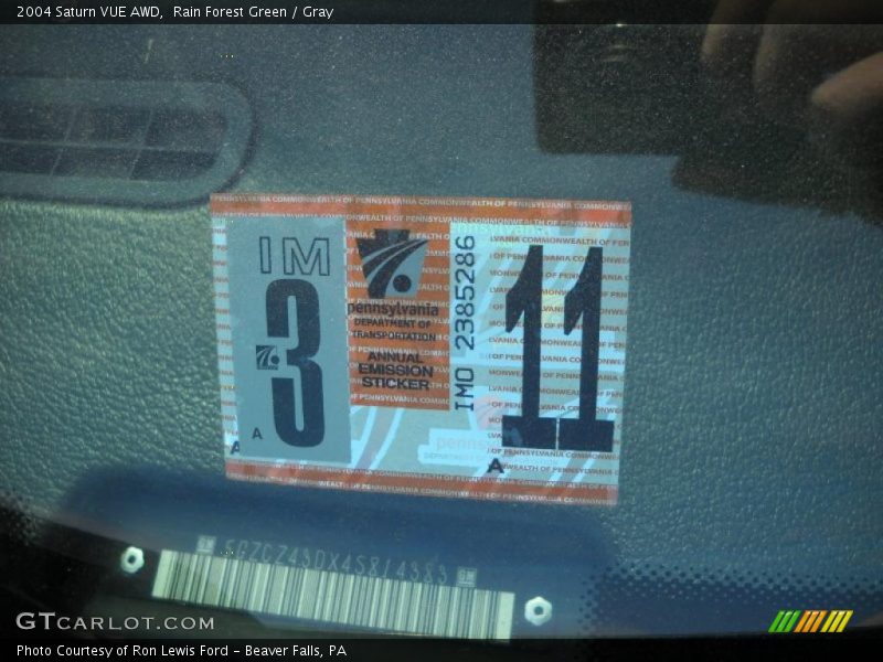 Rain Forest Green / Gray 2004 Saturn VUE AWD