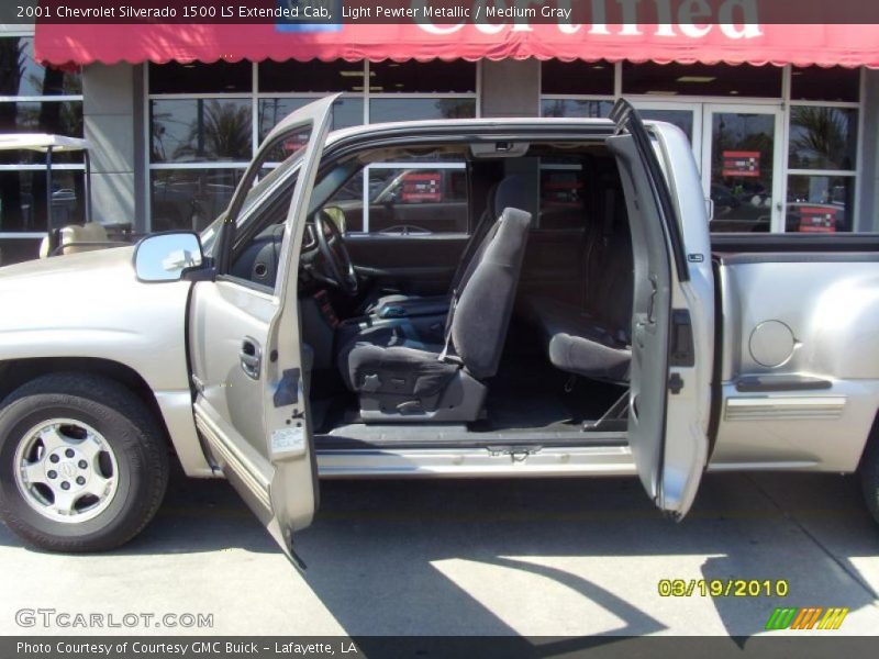 Light Pewter Metallic / Medium Gray 2001 Chevrolet Silverado 1500 LS Extended Cab