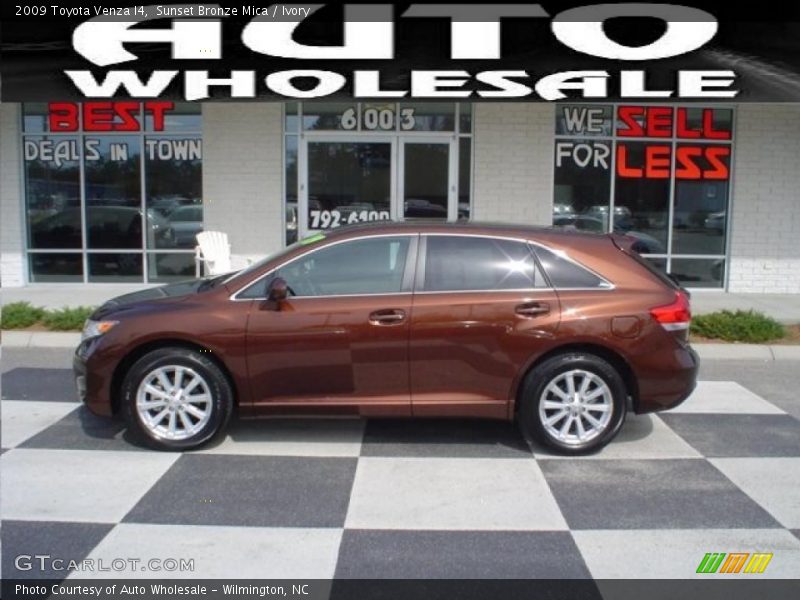 Sunset Bronze Mica / Ivory 2009 Toyota Venza I4