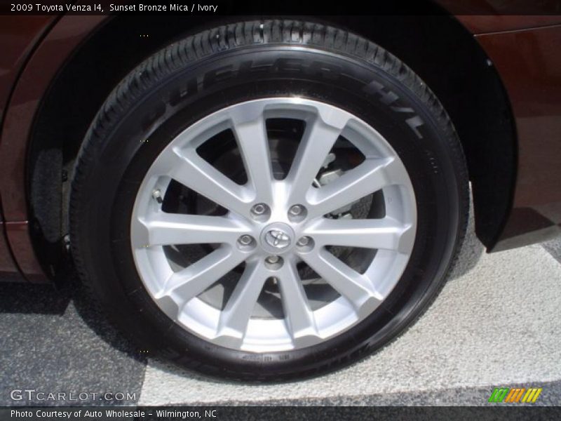 Sunset Bronze Mica / Ivory 2009 Toyota Venza I4