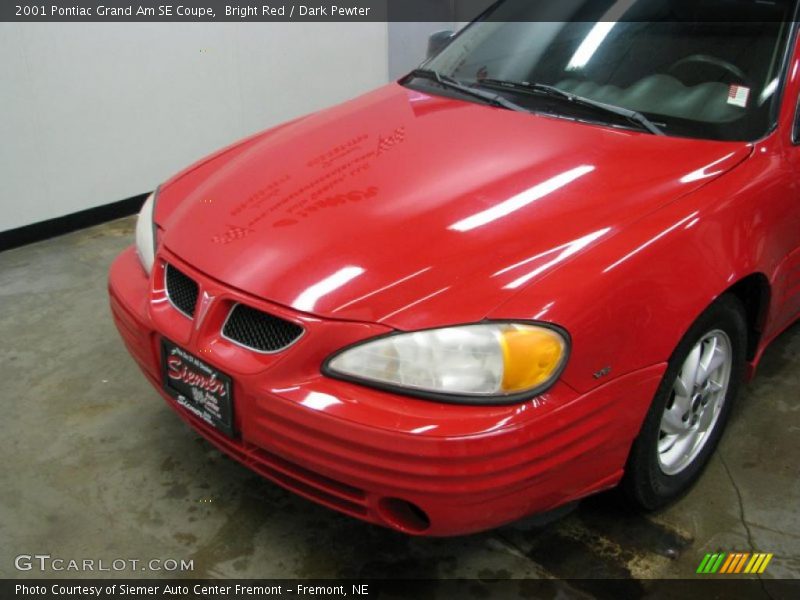 Bright Red / Dark Pewter 2001 Pontiac Grand Am SE Coupe