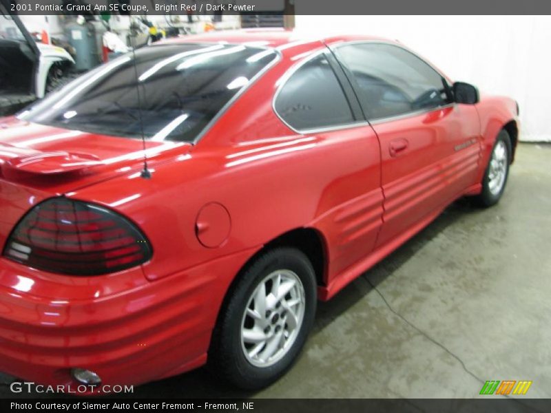 Bright Red / Dark Pewter 2001 Pontiac Grand Am SE Coupe