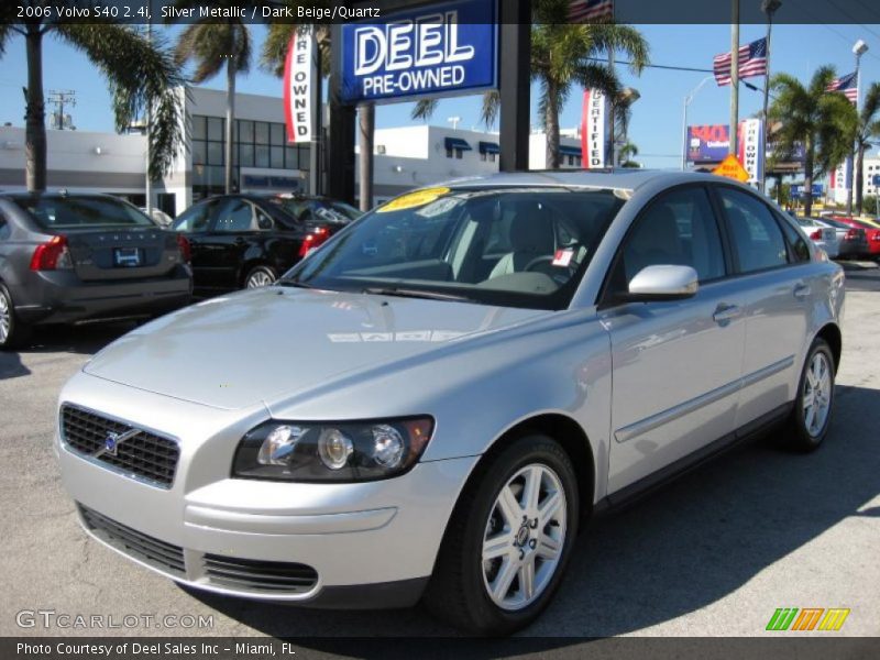Silver Metallic / Dark Beige/Quartz 2006 Volvo S40 2.4i