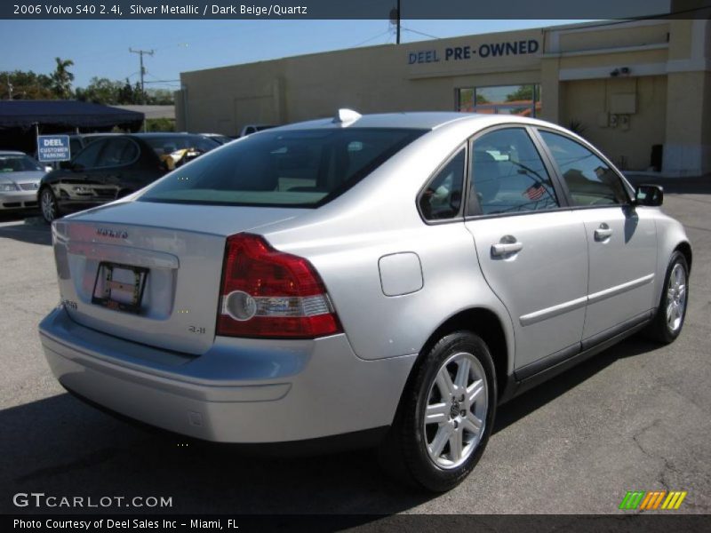 Silver Metallic / Dark Beige/Quartz 2006 Volvo S40 2.4i