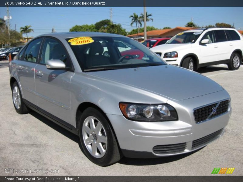 Silver Metallic / Dark Beige/Quartz 2006 Volvo S40 2.4i