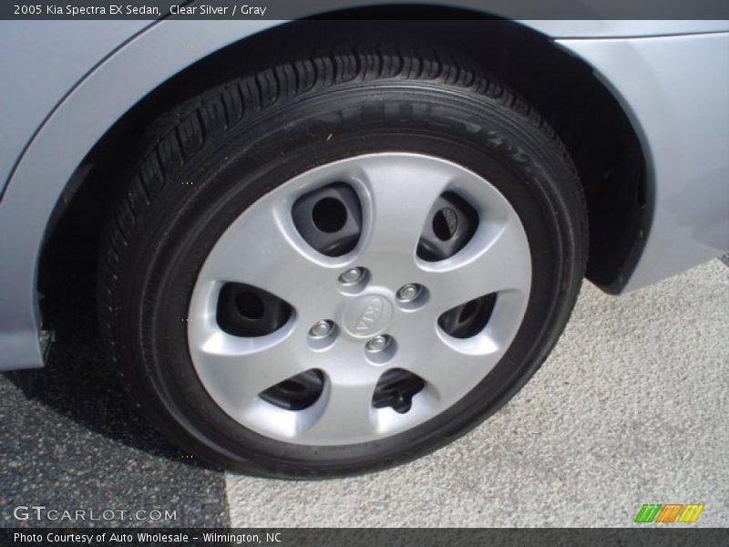 Clear Silver / Gray 2005 Kia Spectra EX Sedan