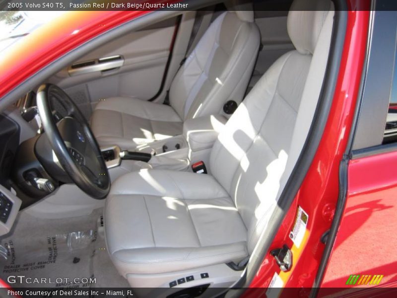 Passion Red / Dark Beige/Quartz Leather 2005 Volvo S40 T5