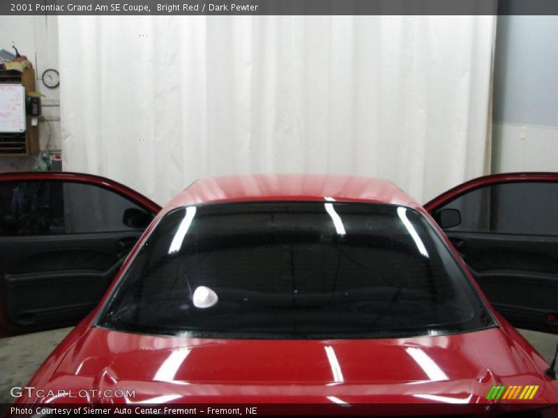 Bright Red / Dark Pewter 2001 Pontiac Grand Am SE Coupe