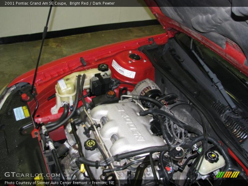 Bright Red / Dark Pewter 2001 Pontiac Grand Am SE Coupe