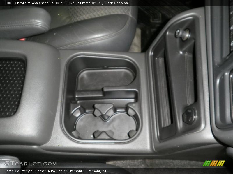 Summit White / Dark Charcoal 2003 Chevrolet Avalanche 1500 Z71 4x4