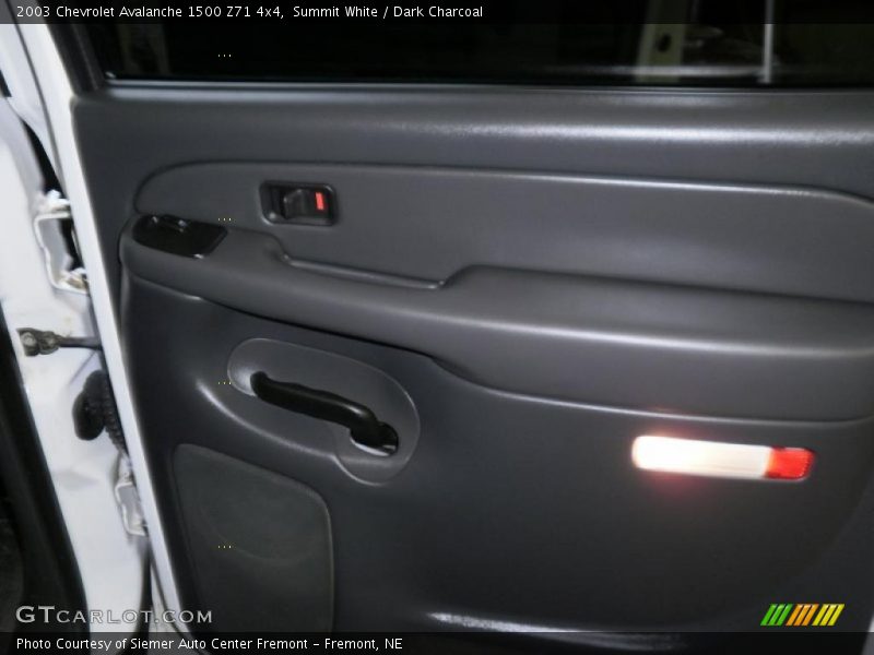Summit White / Dark Charcoal 2003 Chevrolet Avalanche 1500 Z71 4x4