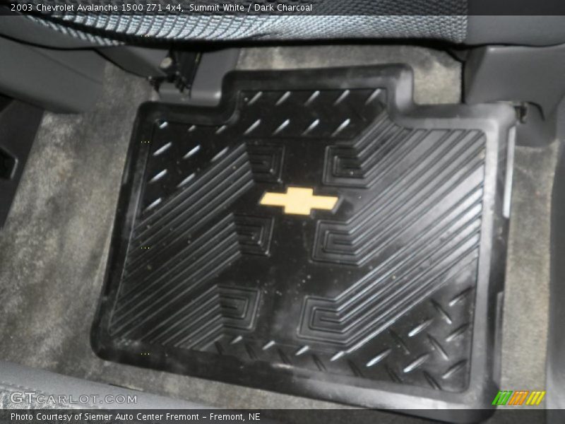 Summit White / Dark Charcoal 2003 Chevrolet Avalanche 1500 Z71 4x4
