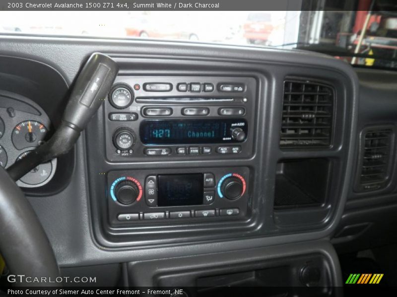 Summit White / Dark Charcoal 2003 Chevrolet Avalanche 1500 Z71 4x4