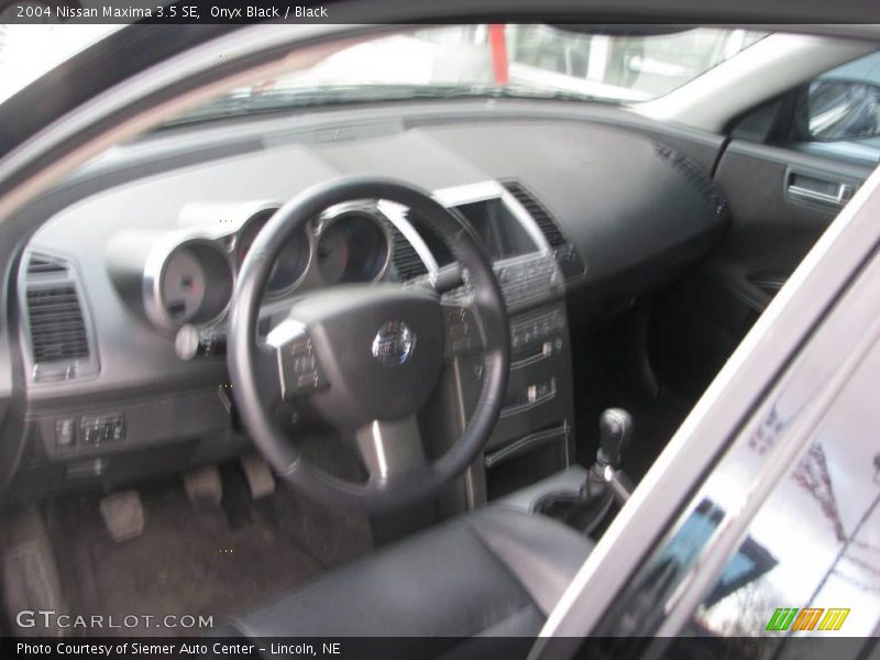 Onyx Black / Black 2004 Nissan Maxima 3.5 SE