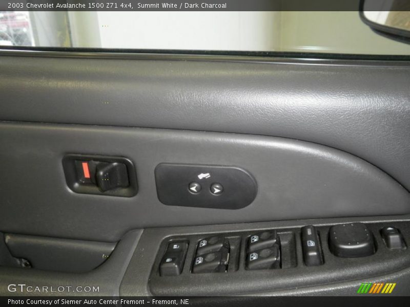 Summit White / Dark Charcoal 2003 Chevrolet Avalanche 1500 Z71 4x4