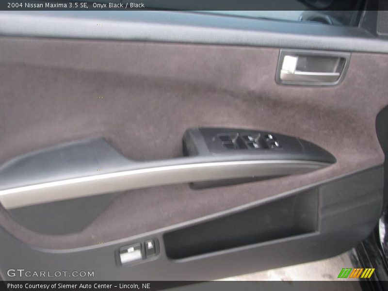 Onyx Black / Black 2004 Nissan Maxima 3.5 SE