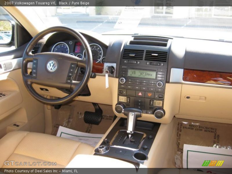 Black / Pure Beige 2007 Volkswagen Touareg V6