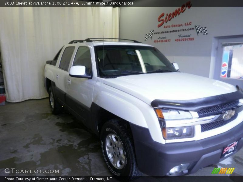 Summit White / Dark Charcoal 2003 Chevrolet Avalanche 1500 Z71 4x4