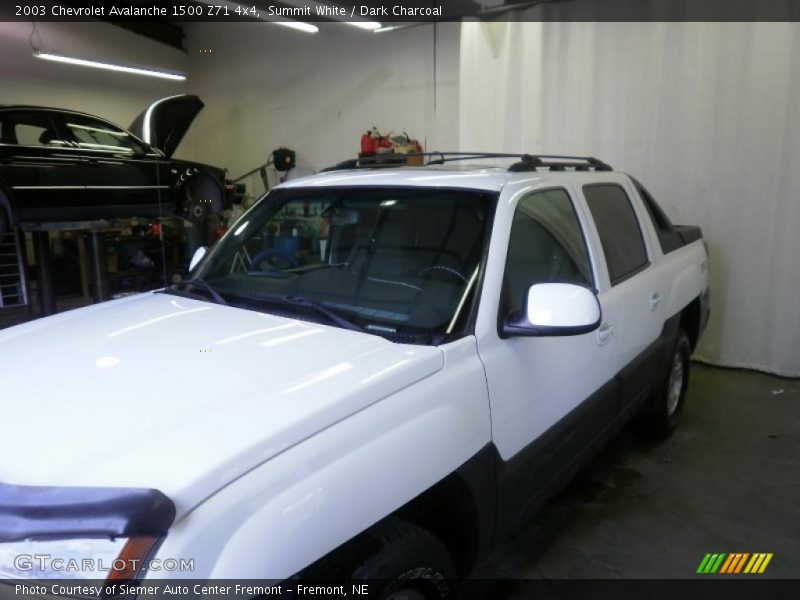 Summit White / Dark Charcoal 2003 Chevrolet Avalanche 1500 Z71 4x4
