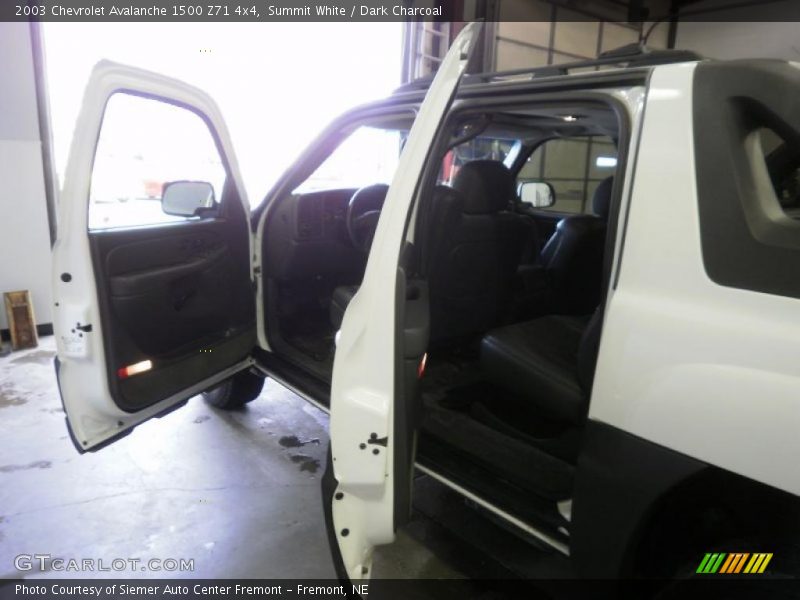 Summit White / Dark Charcoal 2003 Chevrolet Avalanche 1500 Z71 4x4
