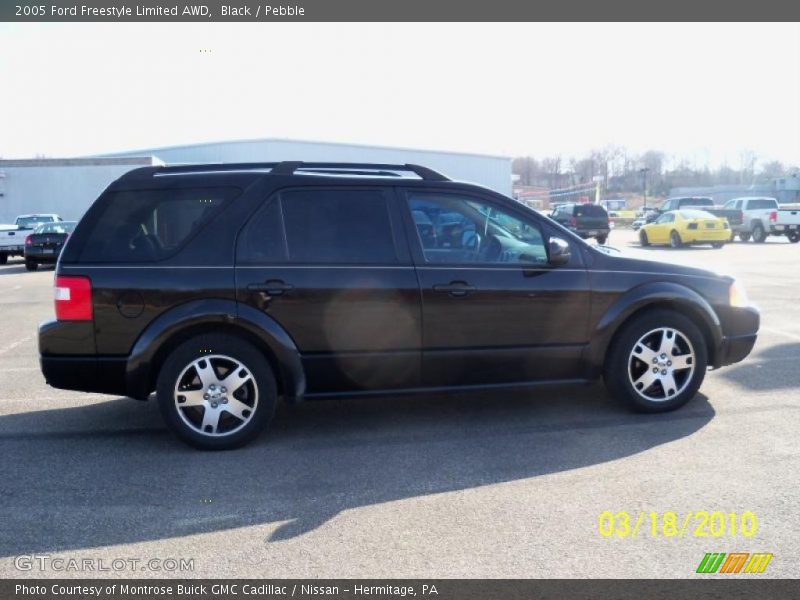 Black / Pebble 2005 Ford Freestyle Limited AWD